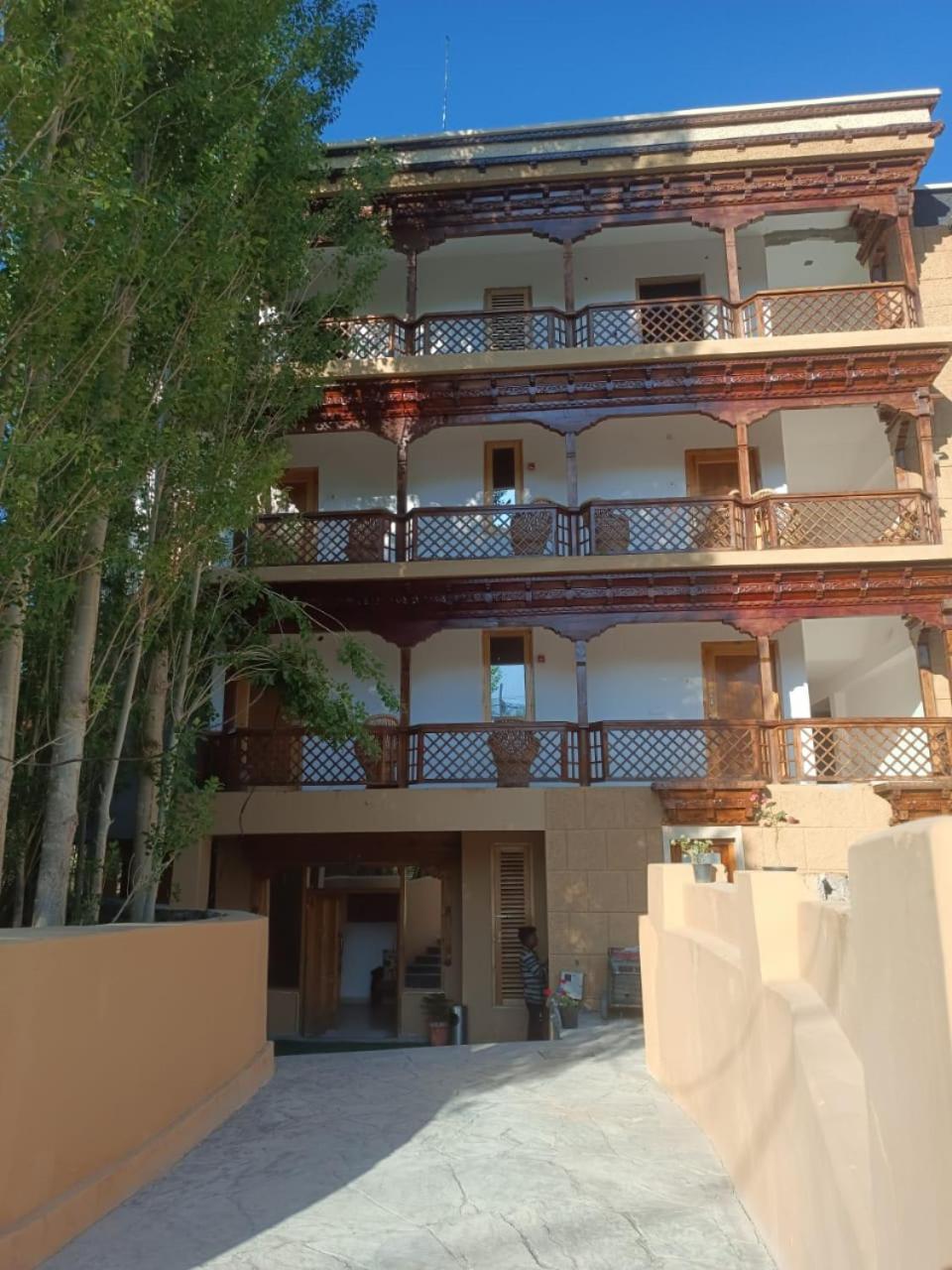 Hotel Om Ladakh Leh Exterior photo